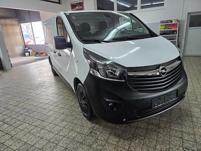Gebraucht Opel Vivaro 125 PS (91 kW) 2017 Weiß Van / Kleinbus