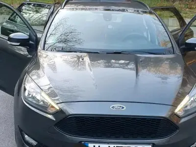 Używany Ford Focus Titanium 125 KM (91 kW) 2018 Brązowy Kombi