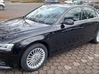Gebraucht Audi A4 Ambiente 170 PS (125 kW) 2015 Schwarz Limousine