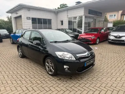 Gebraucht Toyota Auris Hybrid Travel 99 PS (72 kW) 2012 Dark steel Limousine