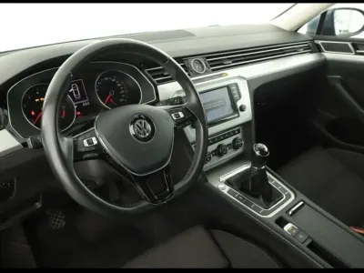 Gebraucht VW Passat Comfortline 150 PS (110 kW) 2016 Limousine