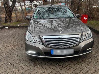 Gebraucht Mercedes E250 204 PS (150 kW) 2009 Grau Limousine