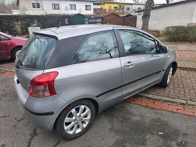 Usata Toyota Yaris 70 CV (51 kW) 2008 Grigio Utilitaria
