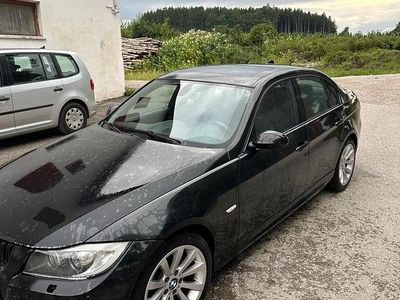 Schwarz Gebraucht 2005 BMW 325 Limousine | 5.700 €
