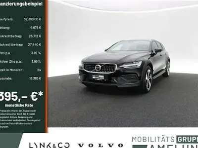 Gebraucht Volvo V60 CC Plus 197 PS (144 kW) 2023 Schwarz Kombi