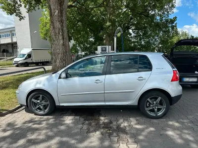 Gebraucht VW Golf V 140 PS (102 kW) 2007 Silber Limousine