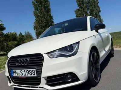 Gebraucht Audi A1 Attraction 105 PS (77 kW) 2012 Weiß Kleinwagen
