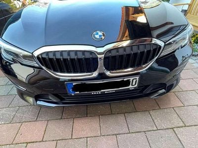 Schwarz Gebraucht 2020 BMW 330e Advantage Limousine | 25.999 € (Fairer Preis)