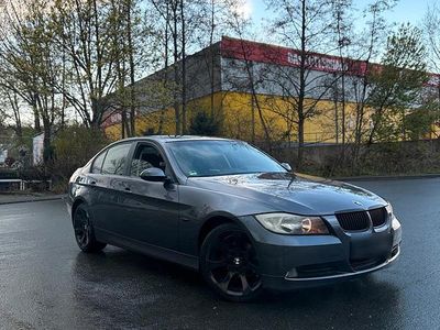 Gebraucht BMW 320 2007 Grau Limousine