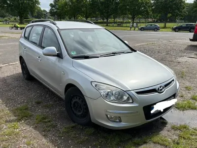 Gebraucht Hyundai i30 Classic 116 PS (85 kW) 2009 Silber Kombi