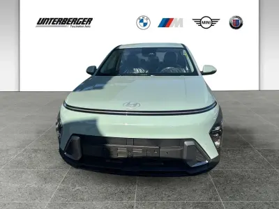 Neu Hyundai Kona Select 150 PS (110 kW) 2026 Grün SUV