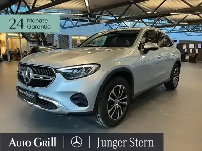 Gebraucht Mercedes GLC200 204 PS (150 kW) 2024 Metalliclack hightechsilber SUV