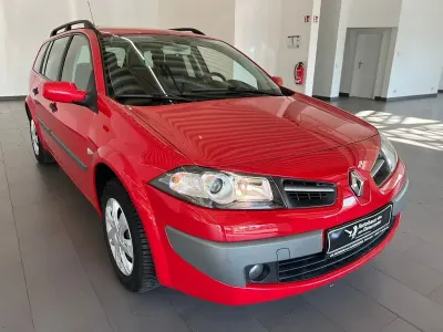 Usata Renault Mégane II Avantage 111 CV (81 kW) 2009 Rosso Berlina