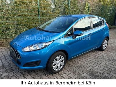 Gebraucht Ford Fiesta Champions Edition 80 PS (58 kW) 2013 Blau Kleinwagen