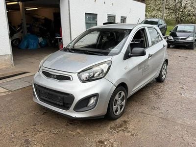 Second-hand Kia Picanto 69 CP (50 kW) 2013 Argintiu Hatchback
