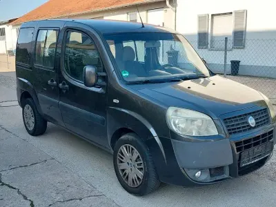 Gebraucht Fiat Doblò Family 90 PS (66 kW) 2006 Braun Van / Kleinbus