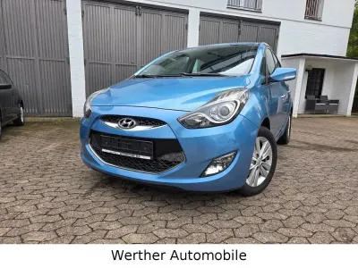 Gebraucht Hyundai ix20 Classic 90 PS (66 kW) 2012 Blau Kleinwagen