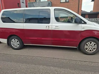 Gebraucht Hyundai H-1 125 PS (91 kW) 2017 Weiß Van / Kleinbus