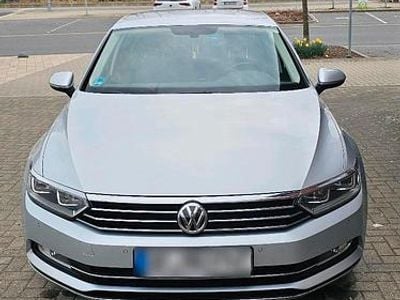 Gebraucht VW Passat 150 PS (110 kW) 2017 Silber Limousine