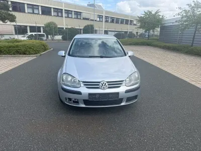 Gebraucht VW Golf IV Comfortline 116 PS (85 kW) 2004 Silber Limousine