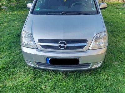 Begagnad Opel Meriva 101 HK (74 kW) 2004 Grå Minibuss