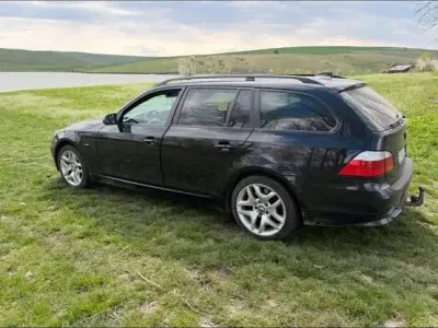 Gebraucht BMW 525 197 PS (144 kW) 2008 Schwarz Kombi