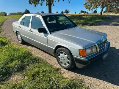 Gebraucht Mercedes 190 Sportline 109 PS (80 kW) 1993 Silber Limousine