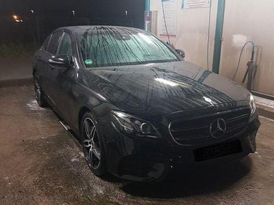 Gebraucht Mercedes E220 AMG 194 PS (142 kW) 2019 Schwarz Limousine
