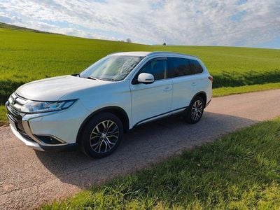 Gebraucht Mitsubishi Outlander Edition 150 PS (110 kW) 2017 Weiß SUV