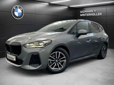 Gebraucht BMW 218 Active Tourer Luxury Line 136 PS (100 kW) 2025 Grau Van / Kleinbus
