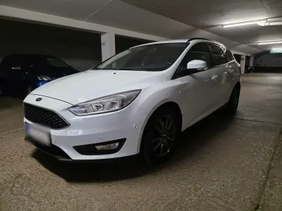 Używany Ford Focus 105 KM (77 kW) 2018 Biały Kombi
