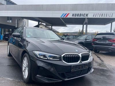 Gebraucht BMW 320e Shadowline 204 PS (150 kW) 2022 Saphirschwarz metallic (475) Kombi