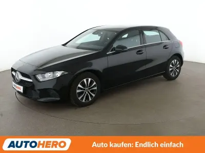 Gebraucht Mercedes A180 116 PS (85 kW) 2020 Schwarz Limousine