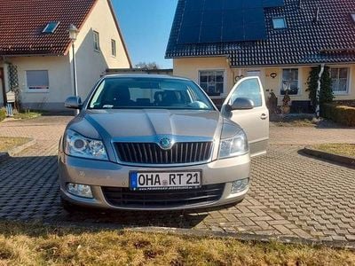 Gebraucht Skoda Octavia Elegance 105 PS (77 kW) 2013 Silber Kombi