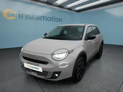 Neu Fiat 600 110 PS (80 kW) 2026 Beige SUV