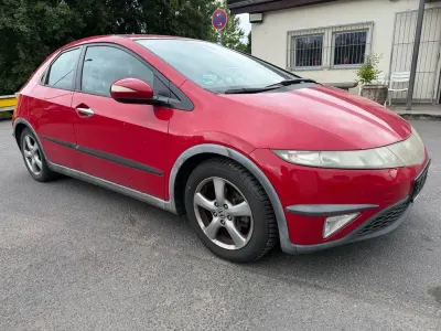 Käytetty Honda Civic Sport 83 HP (61 kW) 2006 Punainen Sedan