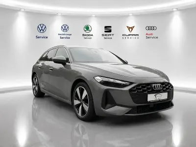 Gebraucht Audi A5 Sport 204 PS (150 kW) 2025 Grau Limousine