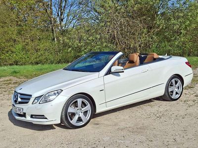 Gebraucht Mercedes E220 Avantgarde 170 PS (125 kW) 2011 Weiß Cabrio