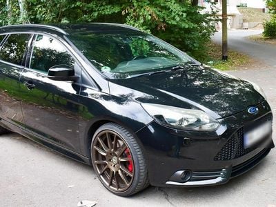 Usata Ford Focus ST 250 CV (183 kW) 2014 Nero Station wagon