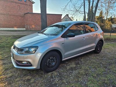 Gebraucht VW Polo 90 PS (66 kW) 2014 Silber Kleinwagen