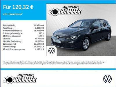 Grau Gebraucht 2023 VW Golf Life Limousine | 22.850 € (Fairer Preis)