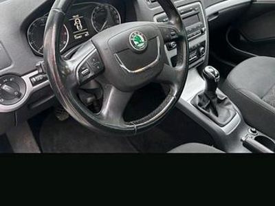 Gebraucht Skoda Octavia 105 PS (77 kW) 2012 Gold Kombi