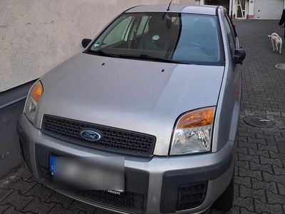 Silber Gebraucht 2009 Ford Fusion Kleinwagen | 1.500 €