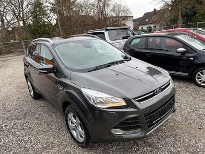 Gebraucht Ford Kuga Titanium 150 PS (110 kW) 2016 Grau SUV