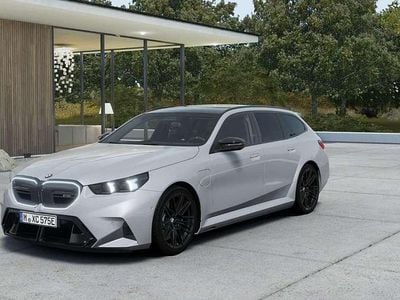 Neu BMW M5 Sport Line 727 PS (534 kW) 2026 M brooklyn grau metallic Kombi