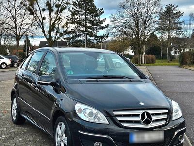 Gebraucht Mercedes B180 116 PS (85 kW) 2009 Schwarz Van / Kleinbus