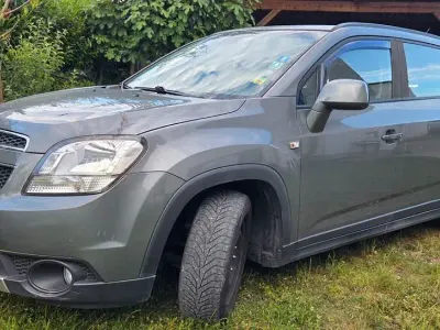 Gebraucht Chevrolet Orlando 163 PS (119 kW) 2011 Grau Van / Kleinbus