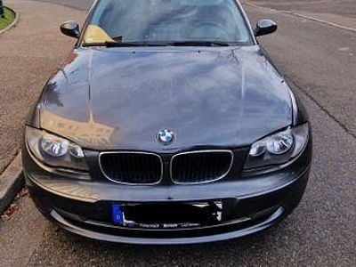 Gebraucht BMW 116 122 PS (89 kW) 2008 Grau Kleinwagen