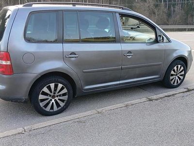 Usata VW Touran 105 CV (77 kW) 2005 Argento Monovolume
