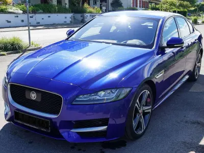 Käytetty Jaguar XF R-Sport 300 HP (220 kW) 2018 Sininen Sedan